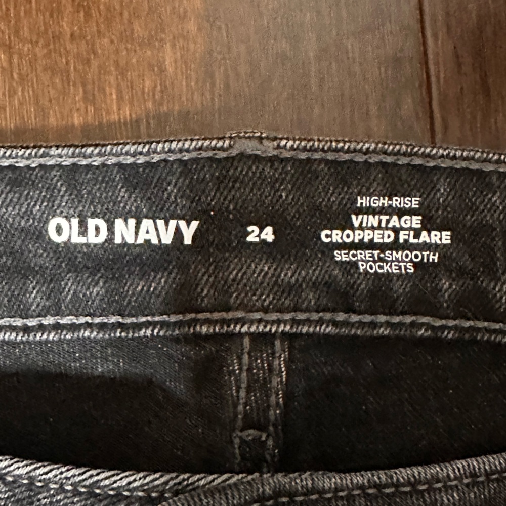 NWT Old Navy High Rise Vintage Cropped Flare - Picture 5 of 9